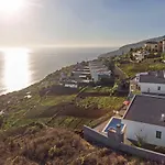 Searenity Vacation I By An Island * Arco da Calheta