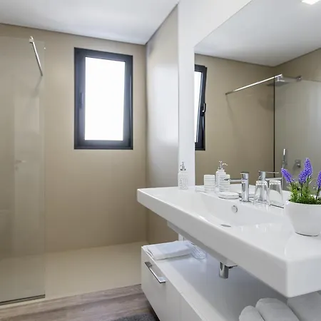 Searenity Vacation I By An Island * Arco da Calheta (Madeira)